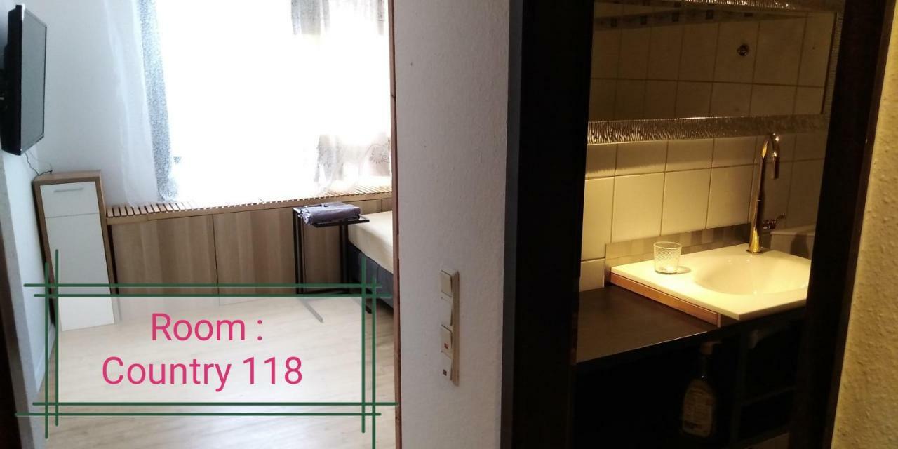 Sroom 118 And 119 In Center Reutlingen Exteriér fotografie